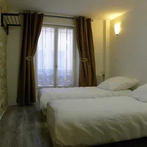 Grand De Clermont 2*, Paris France